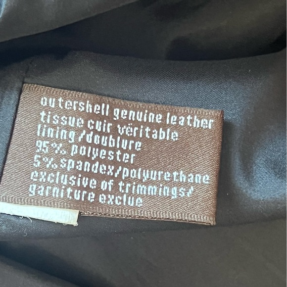 Danier Genuine Leather Black Pants – Size 10 – Made in Canada - Picture 10 of 14